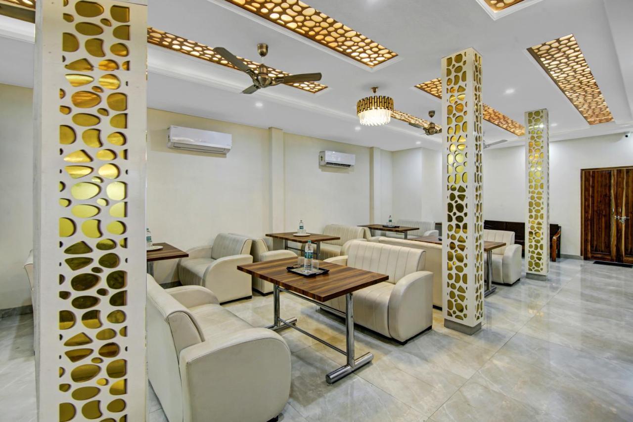Treebo Royal Salute, Zirakpur Hotell Exteriör bild