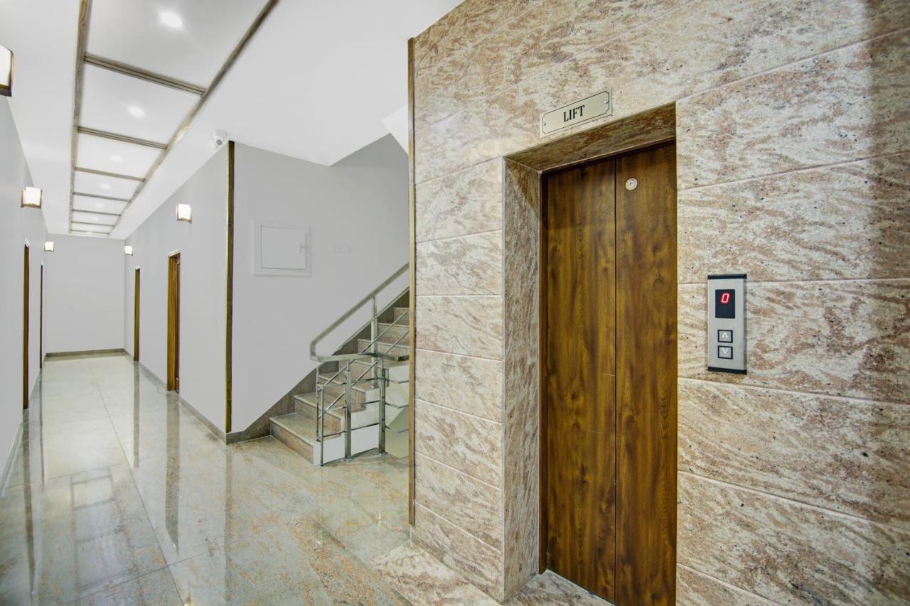 Treebo Royal Salute, Zirakpur Hotell Exteriör bild